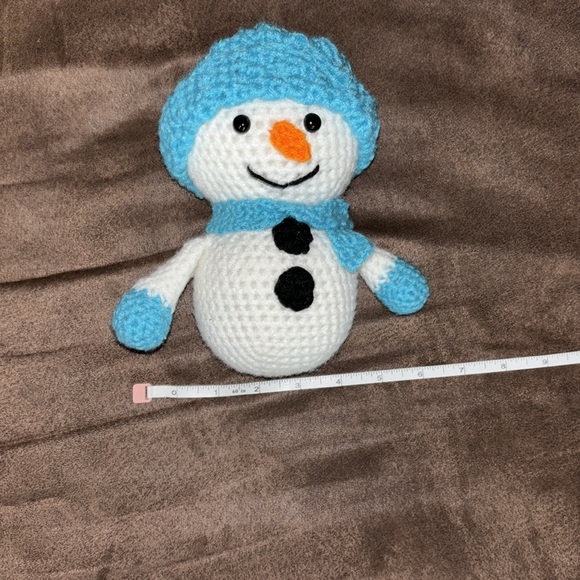 Crocheted Snowman - Picture 10 of 10
